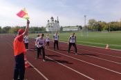 На стадионе "Лабиринт" в Барнауле продолжается прием легкоатлетических нормативов ГТО 