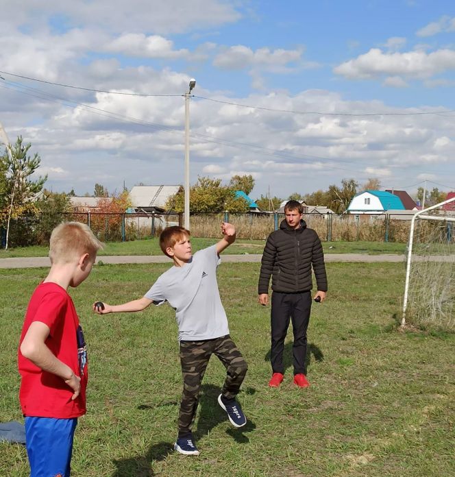 В Завьялово провели этап районной спартакиады школьников и традиционный "Осенний кросс"  