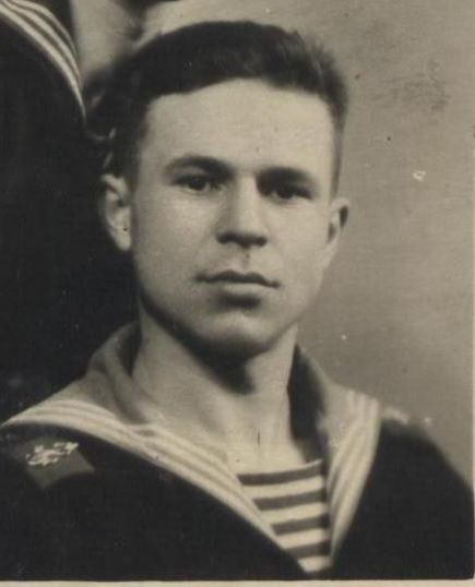 Снимок 1953 года. Анатолий Секриер, матрос Черноморского флота.