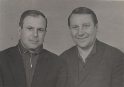 Анатолий Николаевич Секриер (слева) и Владимир Васильевич Жучков – тренеры группы подготовки «Темпа».