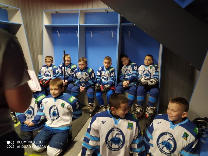 В бийской спортивной школе №1 реализован проект «Хоккей - школа мужества и товарищества»