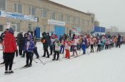 Более 150 любителей активного отдыха открыли "Народную лыжню" в Заринске