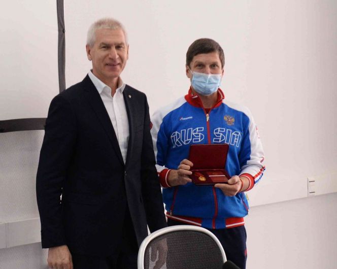 Прославленный конькобежец из Барнаула Сергей Клевченя награжден орденом "За заслуги перед Отечеством" I степени