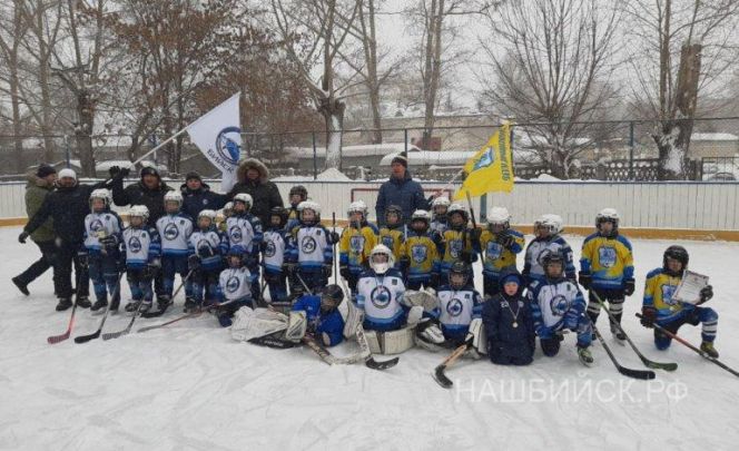 В хоккей играют настоящие мальчишки: юные хоккеисты Бийска стали лидерами краевого турнира