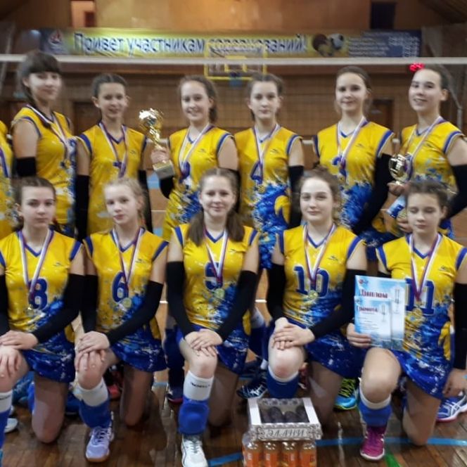Команда девушек "Заря Алтая" из Заринска стала победителем межрегионального турнира в Междуреченске 