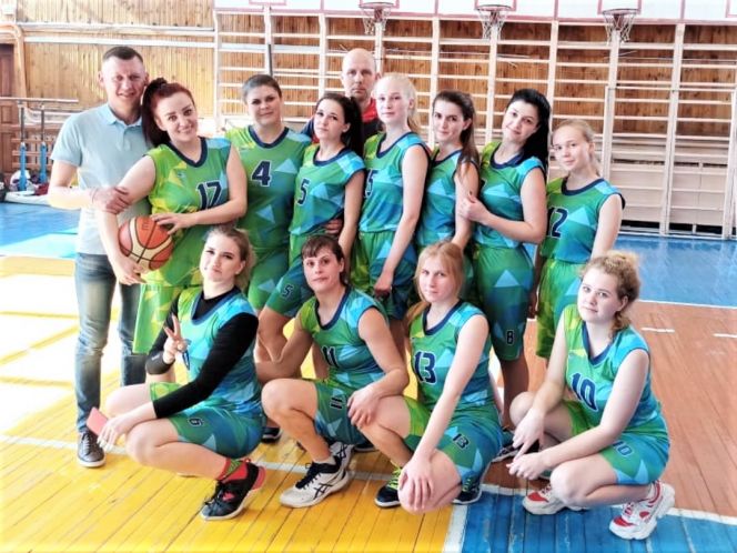 Женская команда Тюменцевского района - победительница отборочных соревнований по баскетболу в Мамонтово