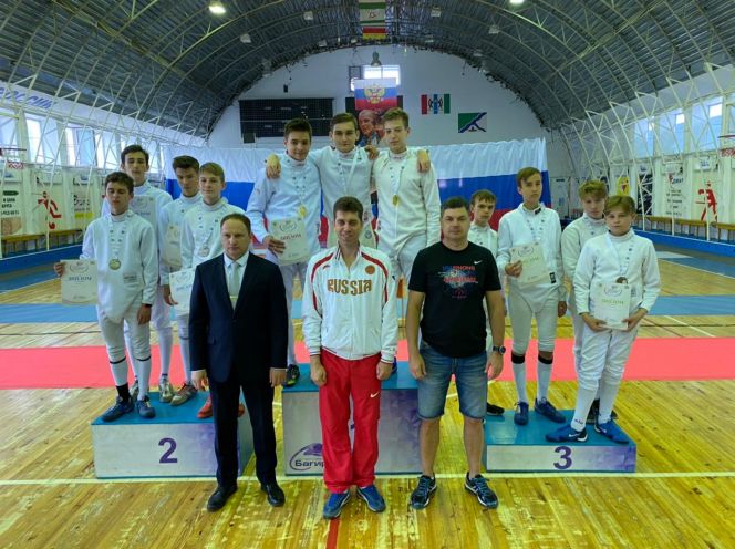 Команда юношей Алтайского края завоевала путевку в финал V летней Спартакиады молодёжи РФ по фехтованию на саблях