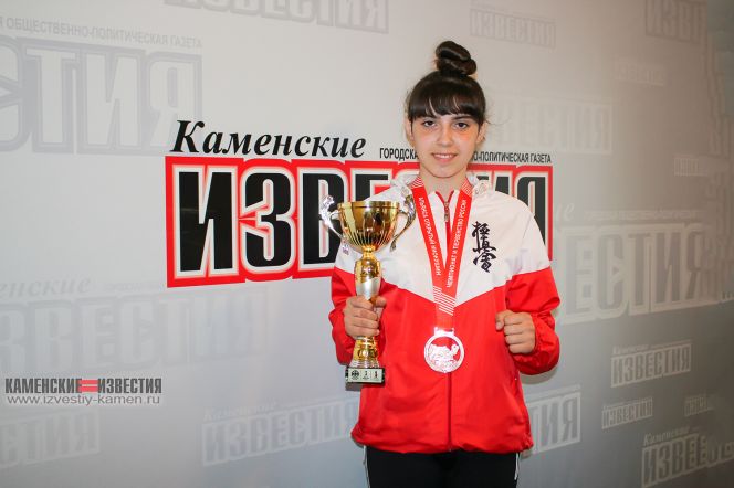 Воспитанница каменского сенсея Виталия Порошенко Арина Тислина завоевала бронзу на  всероссийском турнире Альянса «Открытый киокушин»