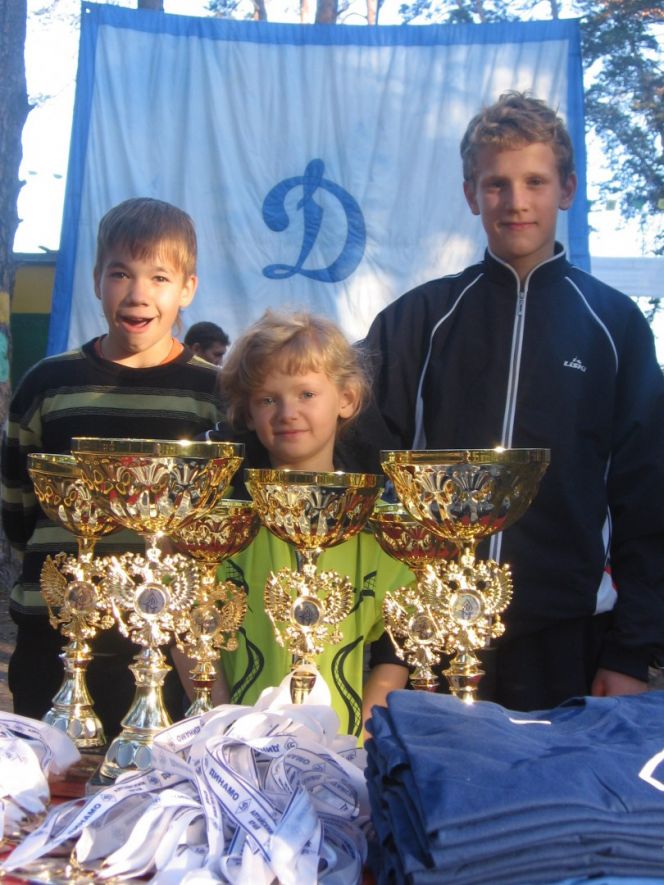 В Барнауле прошла городская летняя спартакиада среди детских домов и школ-интернатов на призы Детского фонда краевого спортобщества «Динамо».
