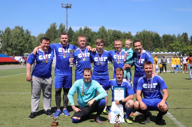 "Сибирская медиагруппа" впервые выиграла Кубок журналистов (фото)