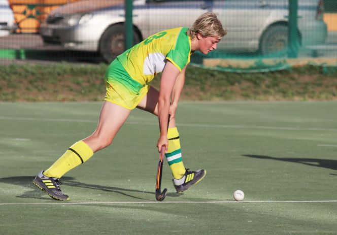 В атаке Ксения Свеженцева. Фото: Александр Чёрный