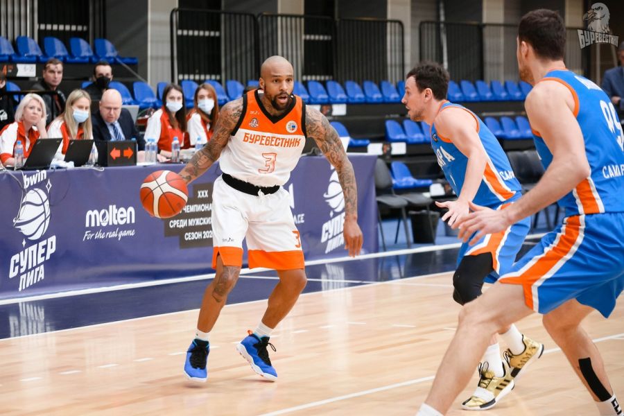 План на лето. Как барнаульские команды мастеров готовятся к новому сезону