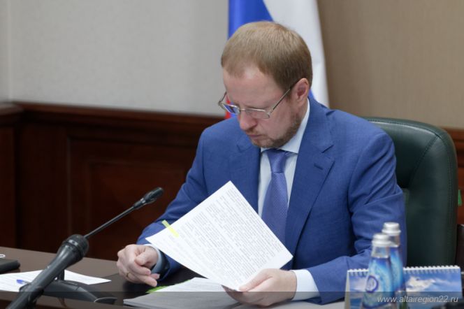 Губернатор Алтайского края Виктор Томенко внес изменения в указ по предупреждению распространения COVID-19