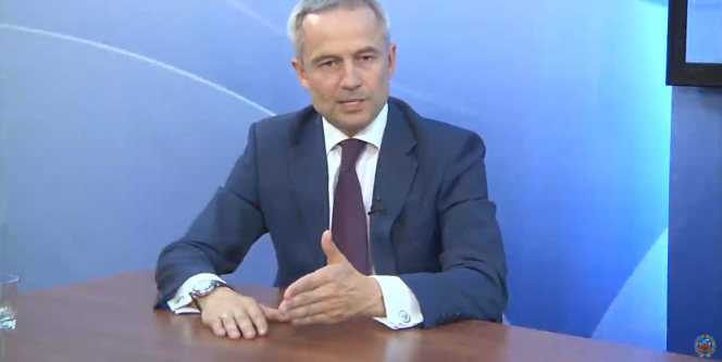 Алексей Перфильев на онлайн пресс-конференции на медиаплощадке Правительства Алтайского края