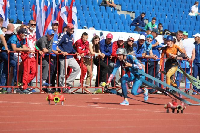 Екатерина Гусева - победительница чемпионата МЧС России на полосе препятствий    