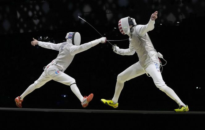 Антон Бородачев (слева). Фото: AP/Hassan Ammar