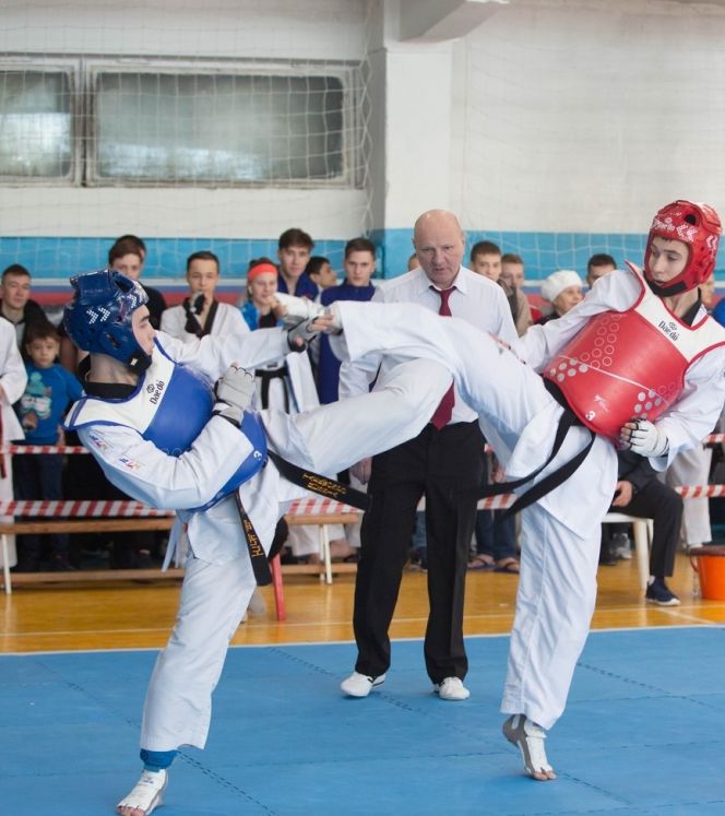 СШОР по тхэквондо "Олимпийские надежды" объявляет набор детей 7-12 лет