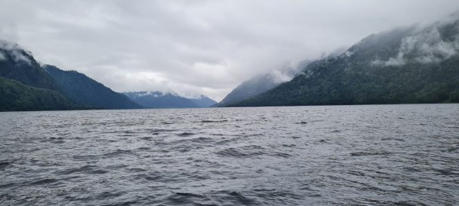 "Белые медведи" из Алтайского края выиграли Кубок Сибири и Дальнего Востока в холодной воде Телецкого озера 