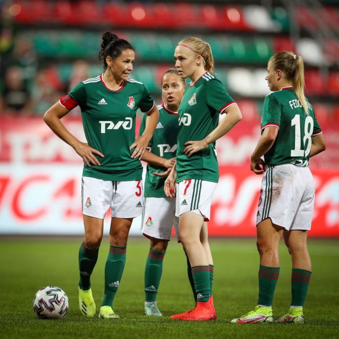 Анна Беломытцева (№7) забила первый гол в лигочемпионской истории ЖФК "Локомотив"