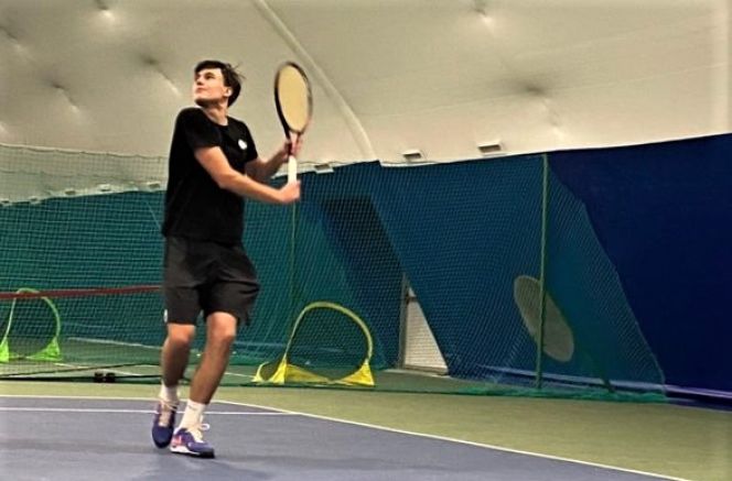 Теннисный прорыв. Барнаулец Руслан Кузнецов - двукратный чемпион Сибири 