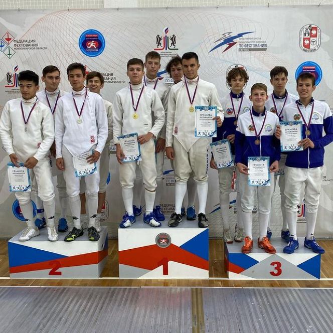 На первенстве СФО у Руслана Полежаева - серебро, у мужской команды - бронза