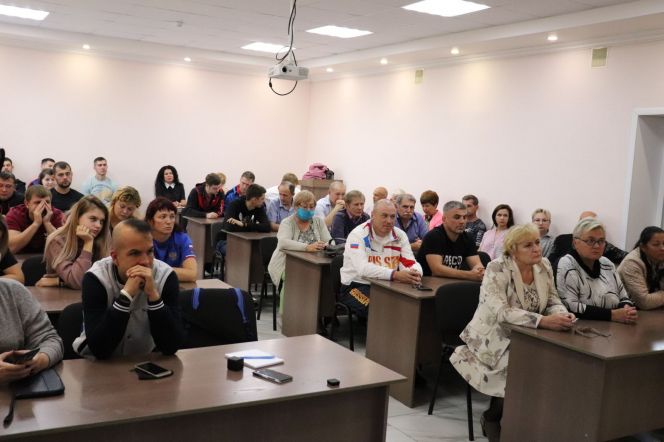 В краевой СШОР состоялся тренерский совет 