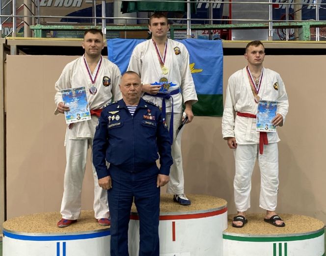 Денис Канаков стал серебряным призером этапа Кубка Вооруженных сил России в Омске