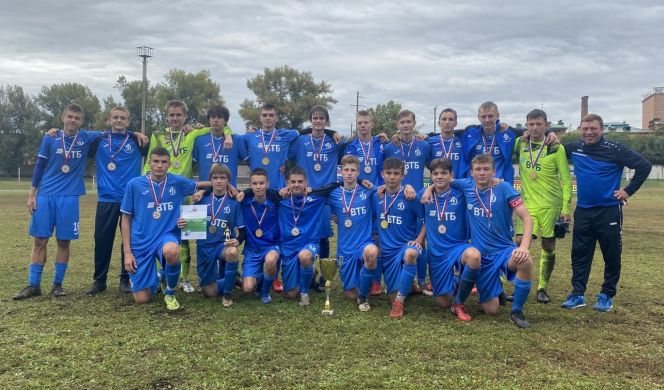 Барнаульское "Динамо-2005" победило на окружном этапе первенства России и завоевало путевку на Всероссийский финал