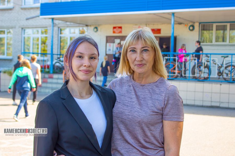Лера Василищева с мамой - Светланой Афанасьевной. Фото: Дмитрий Проскурин/"Каменские известия"
