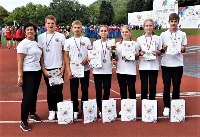 Команда 8 "А" класса Егорьевской средней общеобразовательной школы