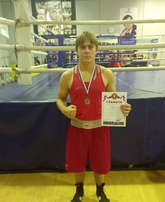Барнаулец Илья Савинов стал победителем турнира памяти заслуженного тренера России Владимира Курегешева