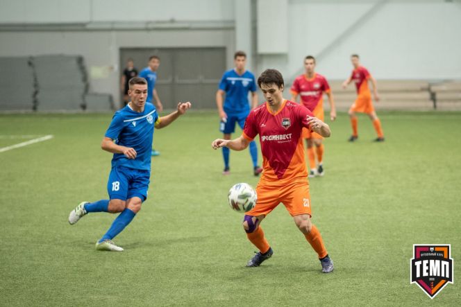 В завершившемся чемпионате Сибири "Темп" выиграл у "Байкала и дома (3:1), и в гостях (5:1). Фото: ФК "Темп"