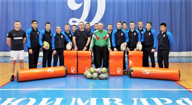 Вновь созданная команда Барнаульского юридического института МВД России получила спортивный инвентарь