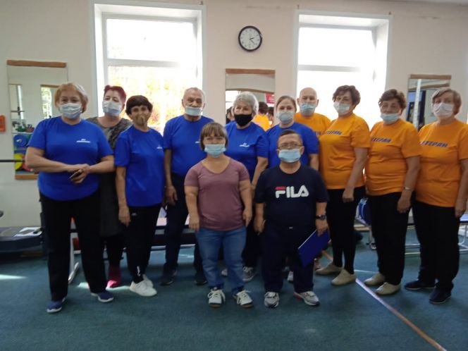 Дружные ветераны. Среди мероприятий месячника пожилого человека есть спортивные   