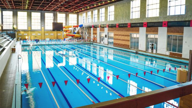 Бассейн спортивного комплекса "Заря" в Бийске
