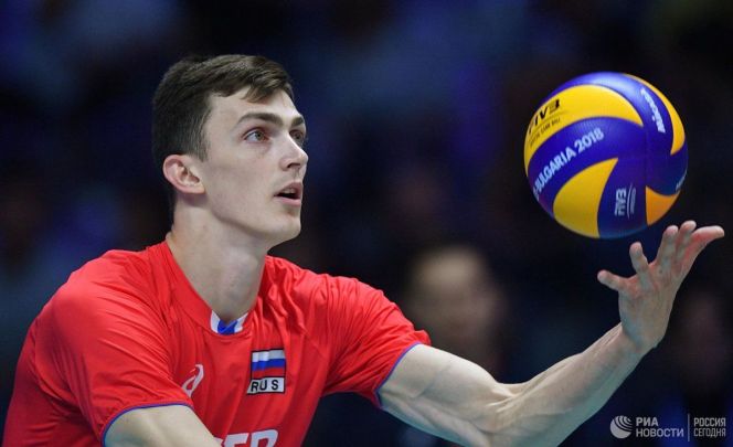 Ильяс Куркаев на подаче