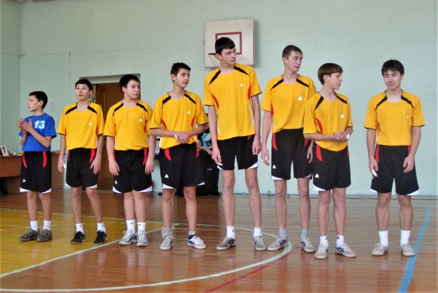 Ильяс Куркаев с самого начала был в команде самым высоким