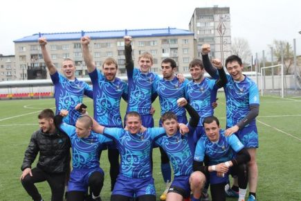 На бийском стадионе «Юбилейный» cостоялся открытый кубок города по регби-7.