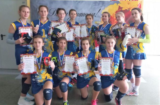 Девушки СШОР «Заря Алтая» - серебряные призёры межрегионального турнира «Звёзды над Енисеем»