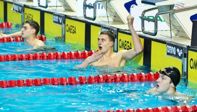 Никита Черноусов после победного финиша. Фото: Юрий Глебов/РФП