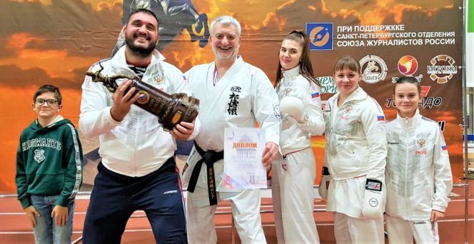 Алтайские спортсмены завоевали семь медалей на всероссийских соревнованиях по всестилевому каратэ «Кубок Петра Великого»