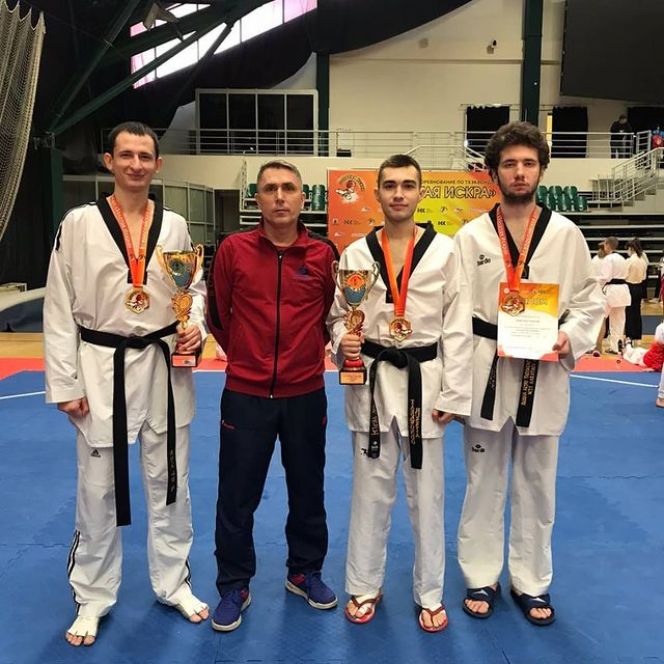 Спортсмены СШОР "Олимпийские надежды" завоевали четыре медали на Всероссийском турнире по тхэквондо ВТФ "Золотая искра"