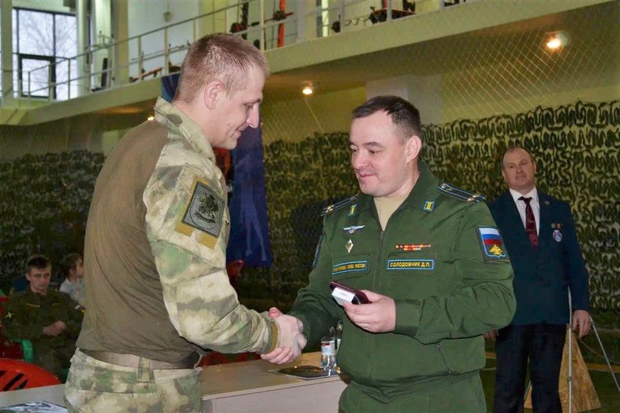 В Барнауле прошёл II Кубок в/ч 77640 в рывке гири памяти Героя России Олега Пешкова 