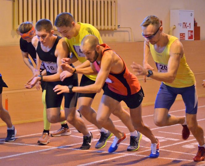 «Новогодний старт» как новогодний подарок. Ветераны клуба бега «Восток Спорт» собрали мешок медалей в Новосибирске