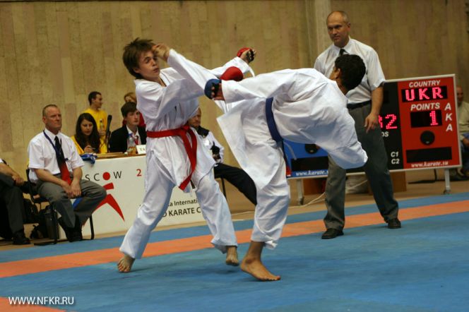 1 июня. Барнаул. Дворец зрелищ и спорта. VI международный фестиваль единоборств "Детям планеты - мир без наркотиков". 