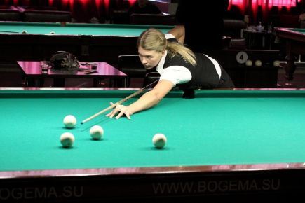 В Барнауле прошёл 4-й тур Открытого Кубка регионов РФ – Кубка Сибири по бильярдному спорту «Свободная Пирамида» среди мужчин и женщин (фото).