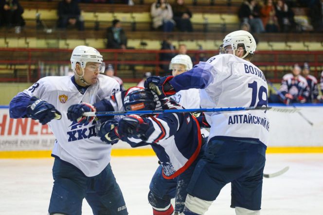 Фото: ХК "Кристалл"