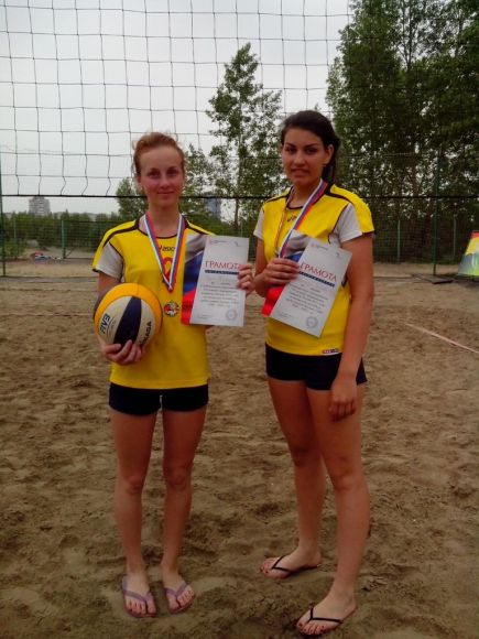 Алтайские волейболистки вышли в финал VII летней Спартакиады учащихся России по пляжному волейболу.