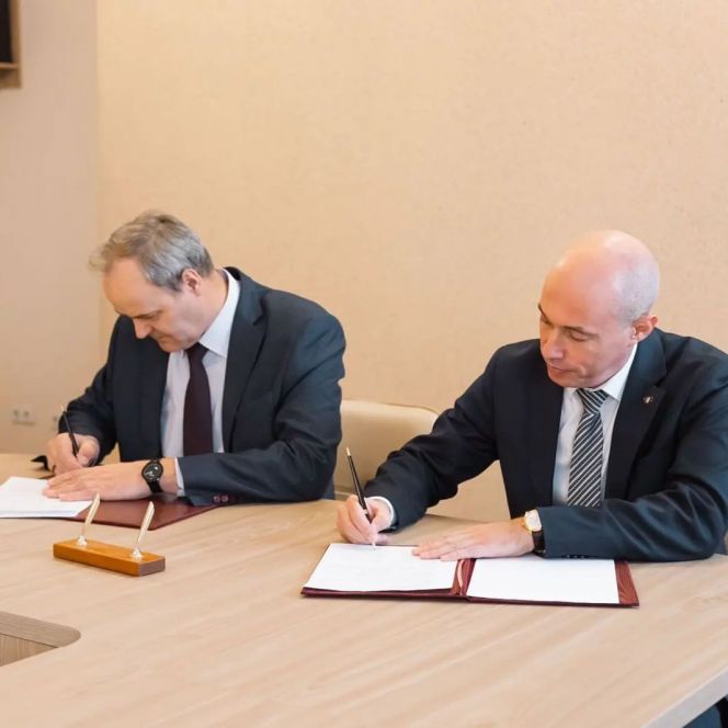 Краевая федерация шахмат подписала договор о сотрудничестве с АлтГАУ