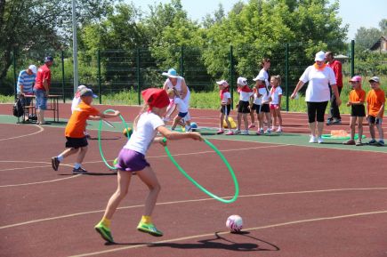 В Советском районе торжественно открылась спортивная площадка, построенная по проекту «Газпром – детям» (фото).  